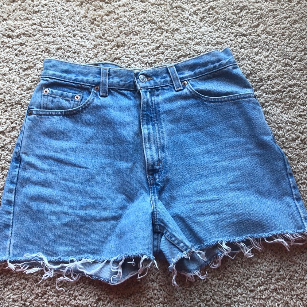 Levi’s Cut off Jean shorts